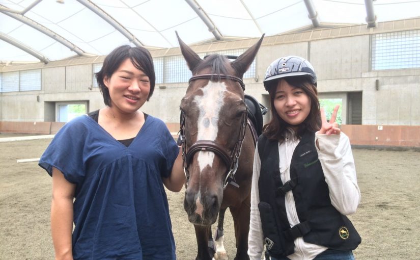 乗馬クラブの　馬の背中で　ゆらゆらり（守口市/鶴見緑地乗馬苑）